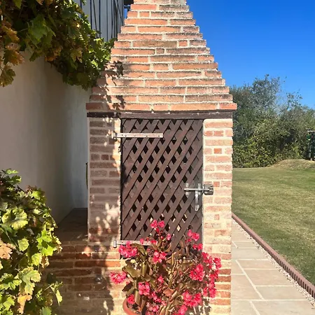 Le Petit Manoir De Campagne 게스트하우스 4*